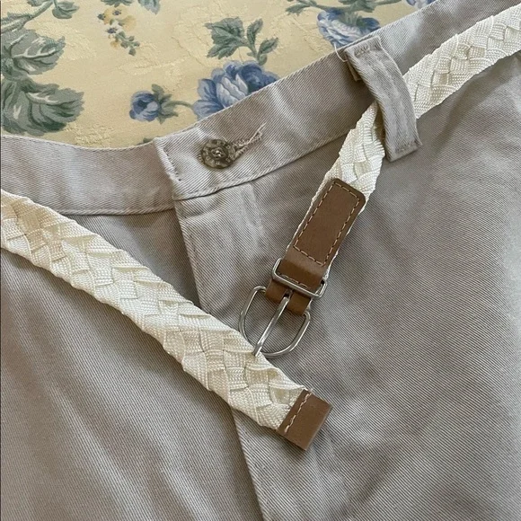 Vintage Riders Khaki Shorts with Belt - Picture 2 of 4